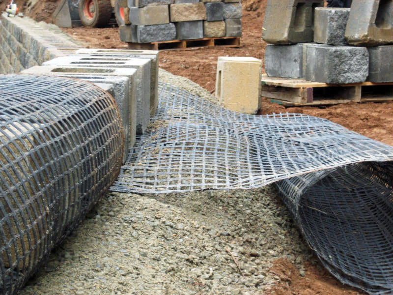 geogrid retaining wall